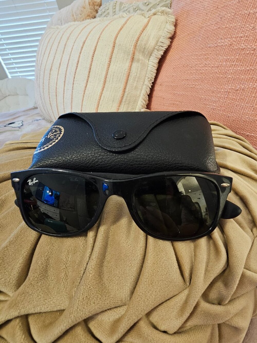 Ray-Ban Original Wayfarer RB 2140 901 Black Frame G-15 Green Glass Lenses 52mm